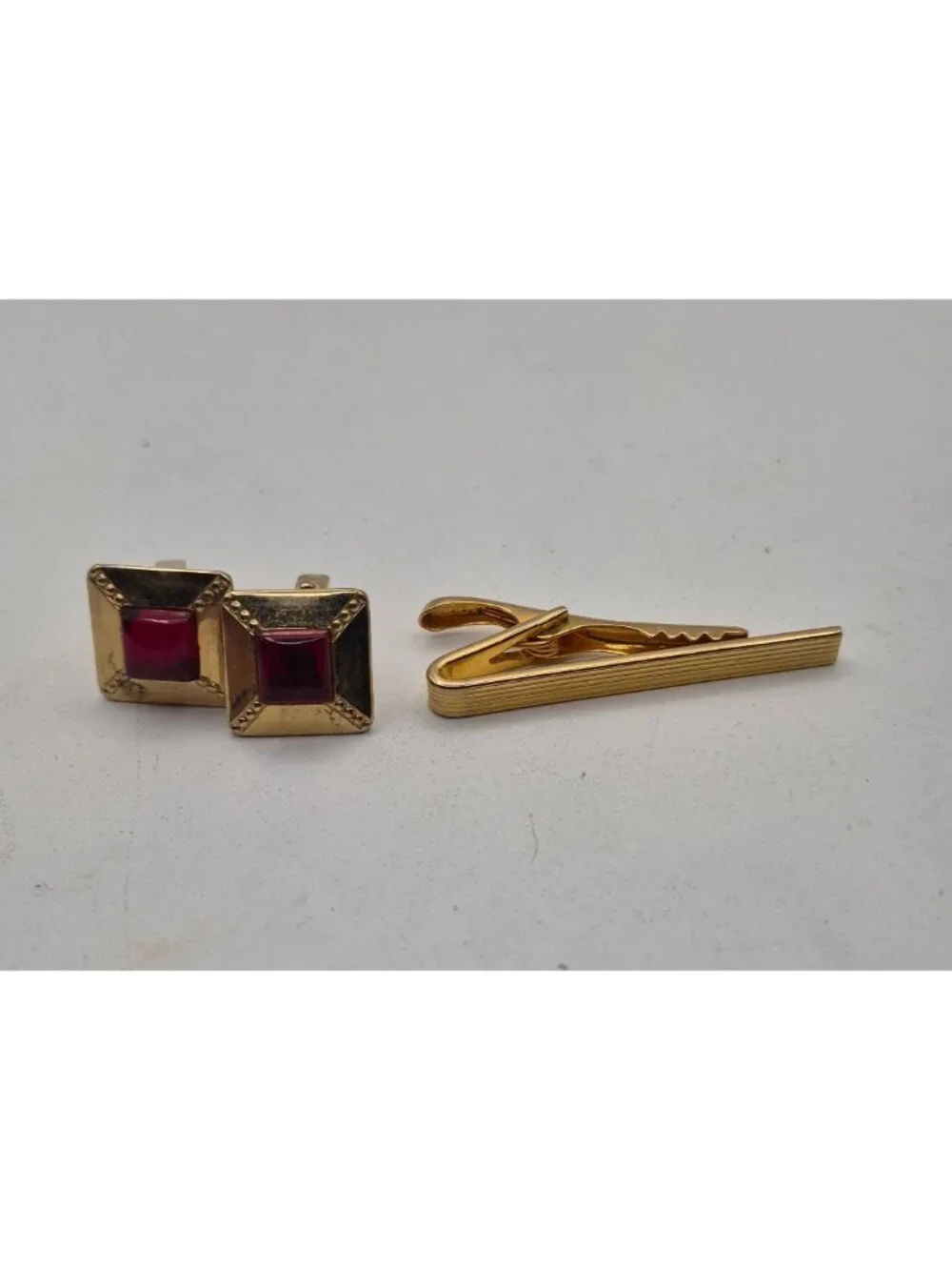 Gold‑Tone Tie Clip & Red Stone Cufflinks Set Mid-Century Modern  Style